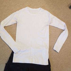 Lulu Longsleeve pullover